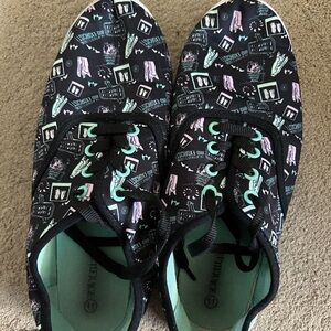 Warner Bros. “Beetlejuice” Black and Mint Sneakers